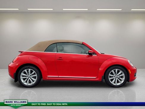 Used 2013 Volkswagen Beetle TDI image 8