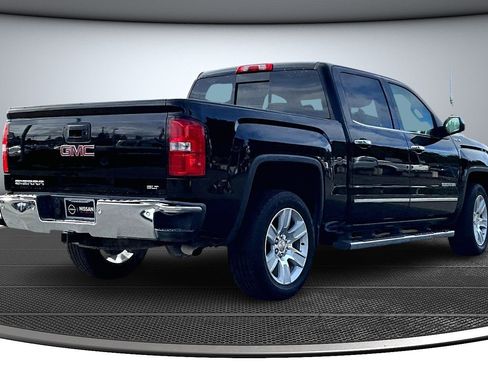 Used 2015 GMC Sierra 1500 SLT w/ SLT Preferred Package AWD/4WD image 6