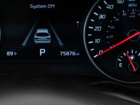 Used 2018 Kia Stinger GT2 AWD/4WD image 28