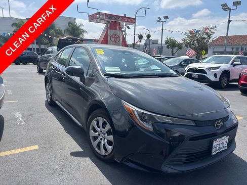 Used 2023 Toyota Corolla LE FWD image 2