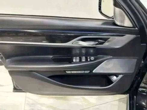 Used 2017 BMW 750i xDrive AWD/4WD image 43