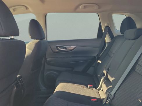 Certified 2017 Nissan Rogue SV w/ Midnight Edition image 9