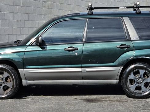 Used 2004 Subaru Forester 2.5XS AWD/4WD image 2