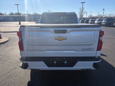 Used 2024 Chevrolet Silverado 1500 High Country w/ Technology Package image 7