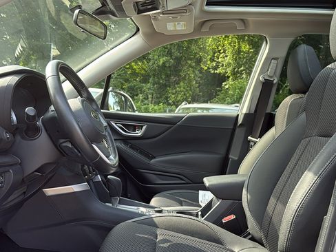 Certified 2023 Subaru Forester Premium AWD/4WD image 12