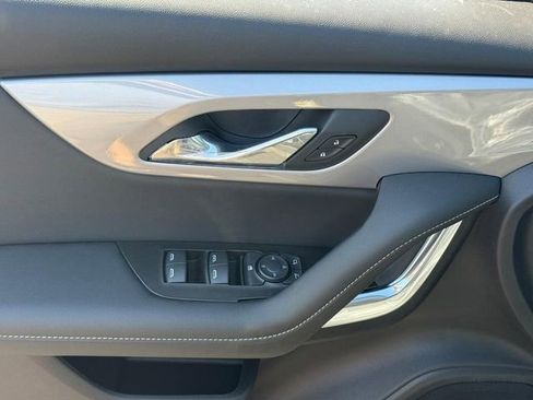 Used 2025 Chevrolet Blazer LT image 16