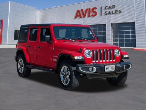 Used 2022 Jeep Wrangler Unlimited Sahara w/ Cold Weather Group AWD/4WD image 3