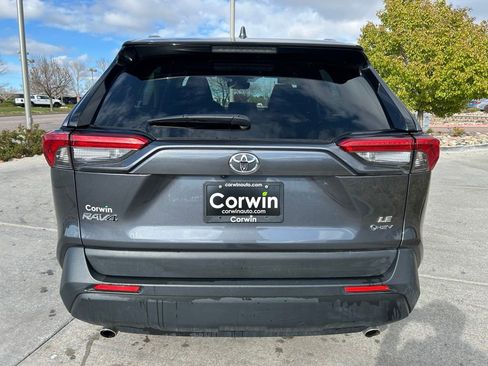 Used 2025 Toyota RAV4 LE AWD/4WD image 7