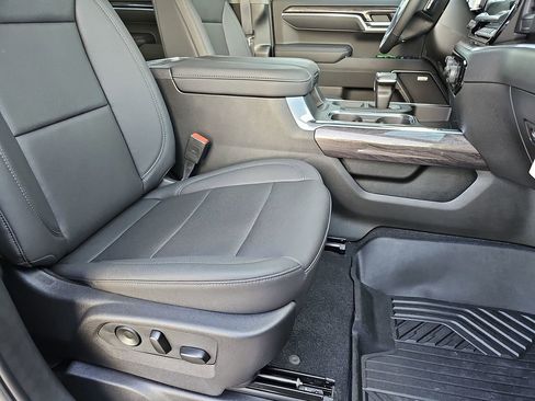 New 2025 Chevrolet Silverado 1500 LTZ AWD/4WD image 10