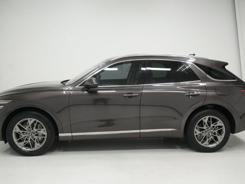 Used 2023 Genesis GV70 2.5T w/ Select Package AWD/4WD image 7