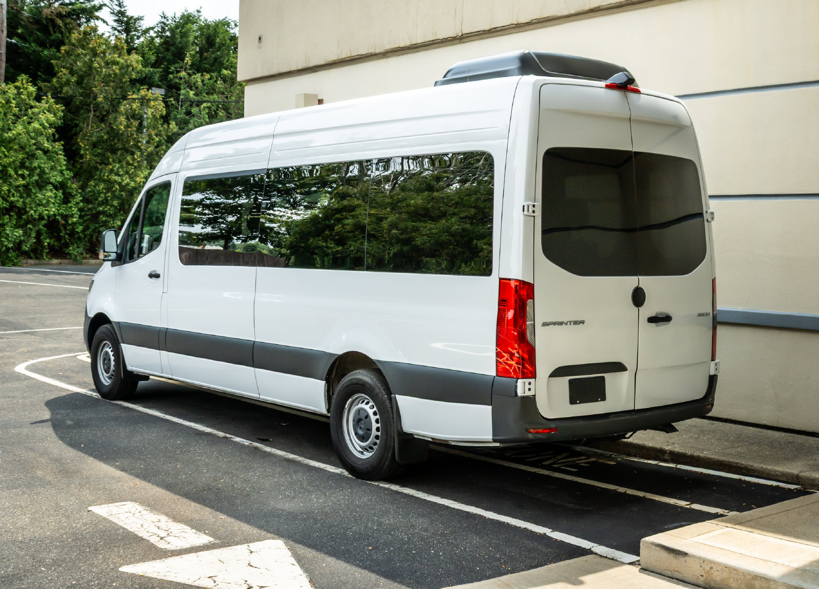 Used 2025 Mercedes-Benz Sprinter 2500 image 5