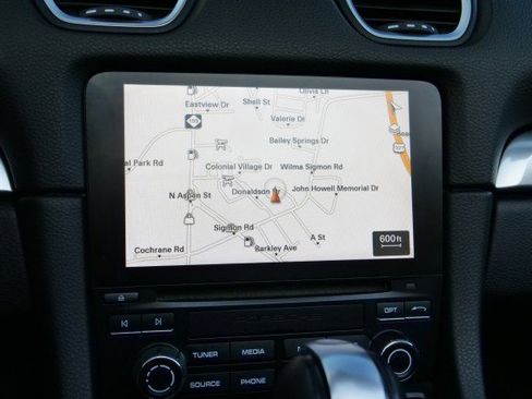 Used 2018 Porsche 718 Boxster S image 17