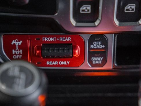 Certified 2021 Jeep Wrangler Rubicon image 29