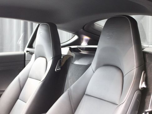 New 2025 Porsche 718 Cayman image 5