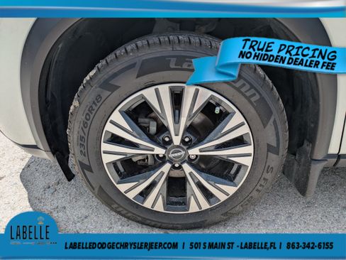 Used 2023 Nissan Rogue SV FWD image 10