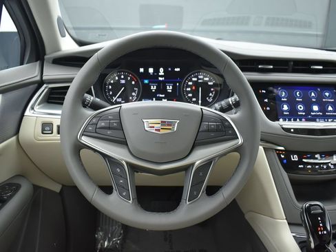 New 2026 Cadillac XT5 Premium Luxury w/ Driver Assist Package AWD/4WD image 13