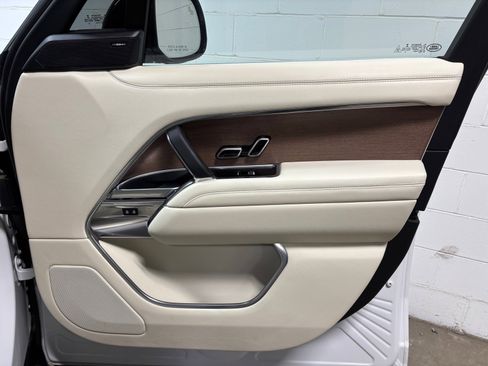 Used 2023 Land Rover Range Rover SE AWD/4WD image 33