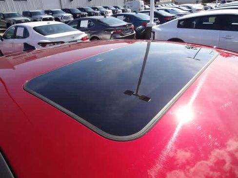 Used 2025 Hyundai Elantra SEL FWD image 15