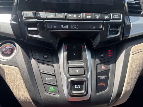 Used 2018 Honda Odyssey EX image 15