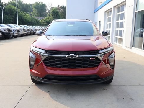 Used 2025 Chevrolet Trax RS w/ Driver Confidence Package FWD image 5