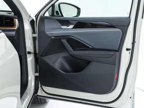 New 2026 Volkswagen Tiguan SEL R-Line AWD/4WD image 71