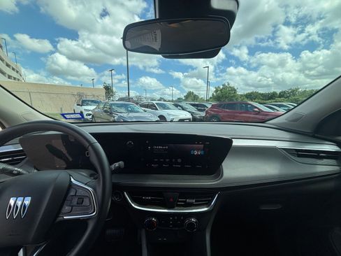 Used 2025 Buick Encore GX Preferred FWD image 32