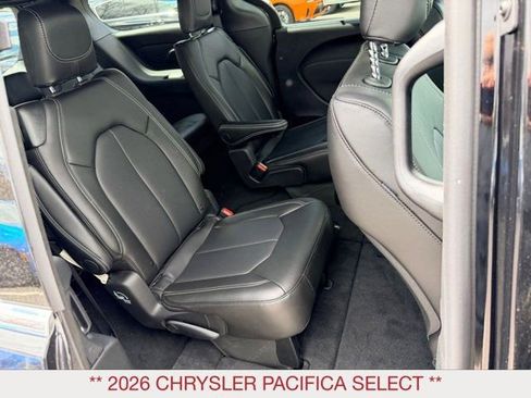 New 2026 Chrysler Pacifica Select image 10