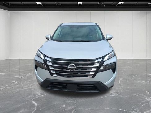 Used 2025 Nissan Rogue SV AWD/4WD image 3