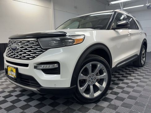 Used 2020 Ford Explorer Platinum image 3