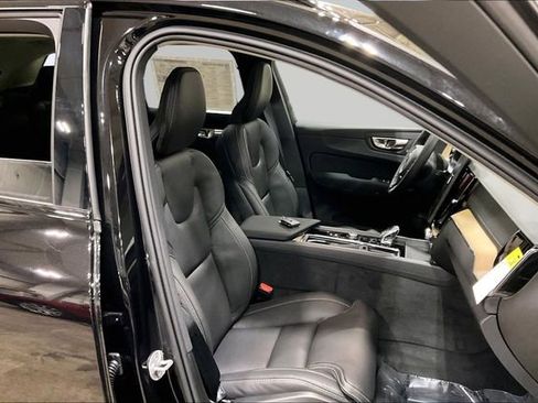 New 2026 Volvo XC60 T8 Ultra w/ Protection Package Premier image 14