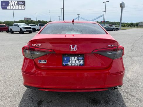 Used 2022 Honda Civic Sport image 6