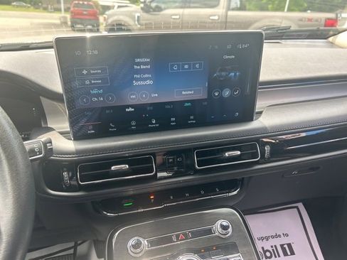 Used 2022 Lincoln Nautilus Standard w/ Premium Package image 18