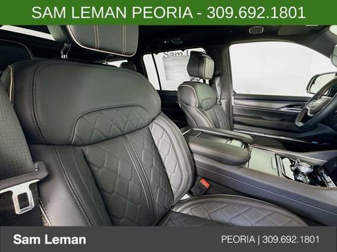 New 2026 Jeep Grand Wagoneer Summit AWD/4WD image 30
