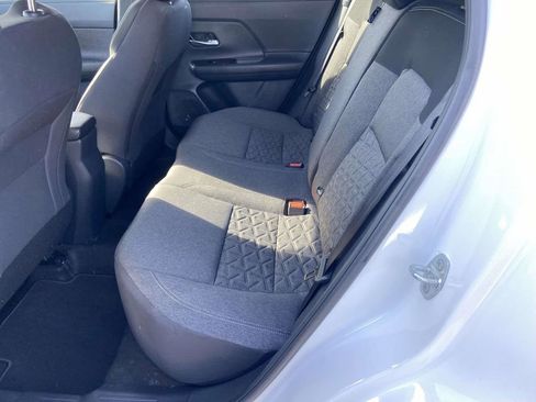 Used 2025 Nissan Kicks SV FWD image 13