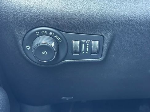 Used 2023 Jeep Compass Trailhawk image 22