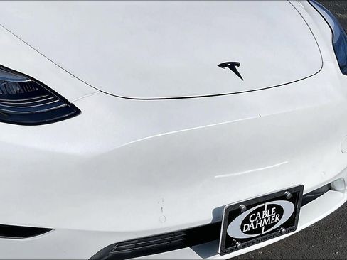 Used 2020 Tesla Model Y Long Range image 30