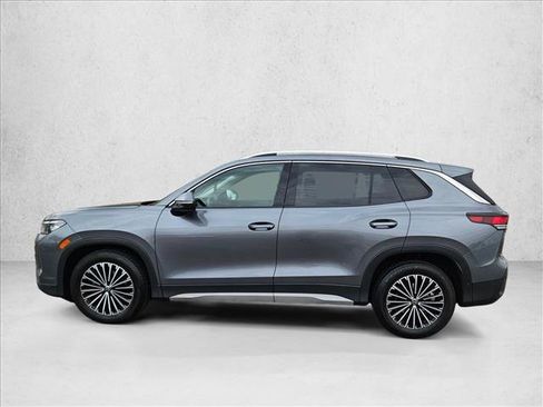 Used 2026 Volkswagen Tiguan S w/ 18" Wheel Package FWD image 9