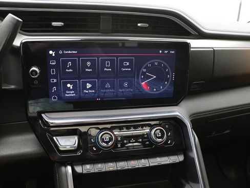 Used 2024 GMC Sierra 2500 Denali image 25