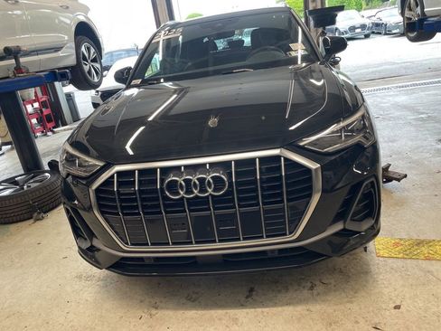 Used 2025 Audi Q3 2.0T Premium w/ Convenience Package AWD/4WD image 2