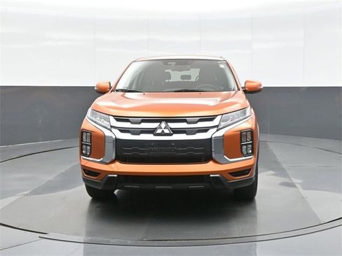 Used 2022 Mitsubishi Outlander Sport SE image 2