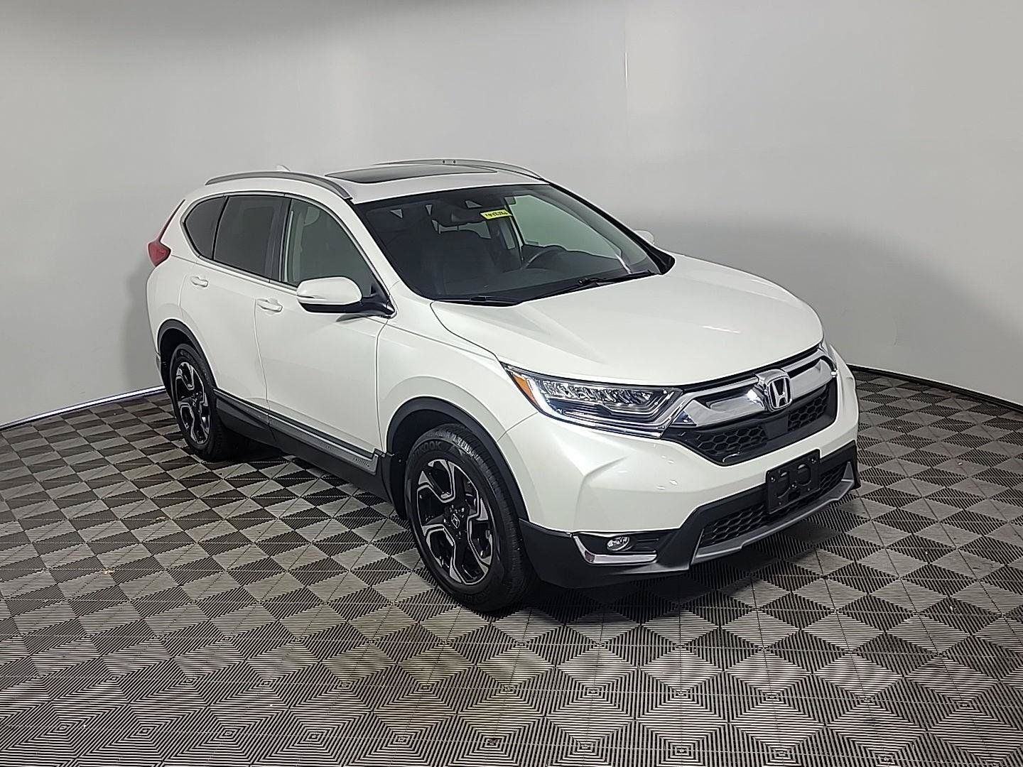 Certified 2019 Honda CR-V Touring image 2