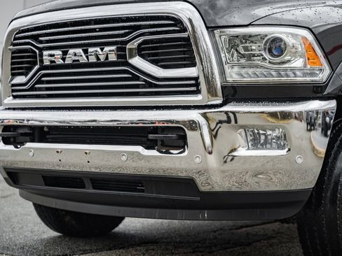 Used 2018 RAM 3500 Laramie Longhorn image 19