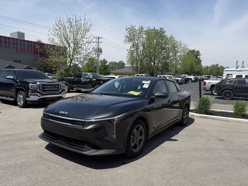Used 2025 Kia K4 FWD image 7