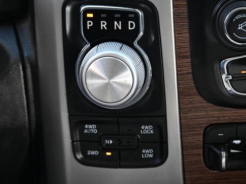 Used 2018 RAM 1500 Laramie w/ Convenience Group AWD/4WD image 17