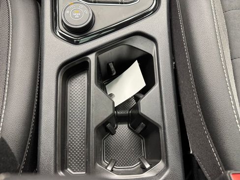 Used 2023 Volkswagen Taos SE w/ Panoramic Sunroof Package AWD/4WD image 20