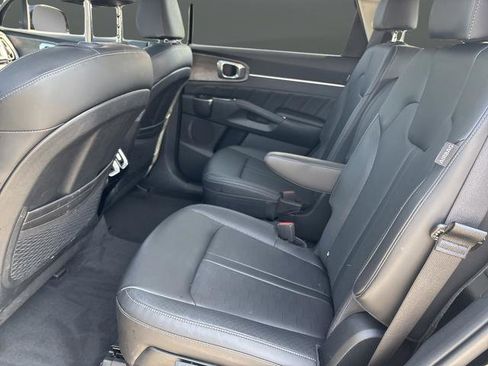 Used 2024 Kia Sorento SX image 30