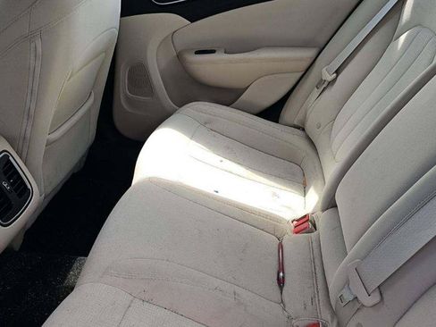 Used 2015 Chrysler 200 Limited w/ Convenience Group FWD image 11