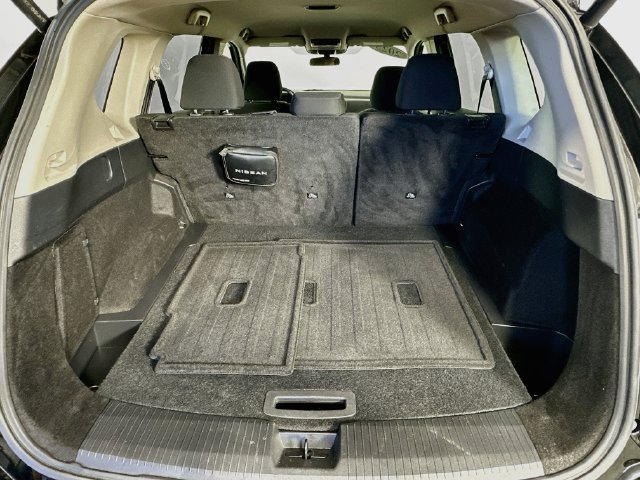 Used 2025 Nissan Rogue SV AWD/4WD image 22