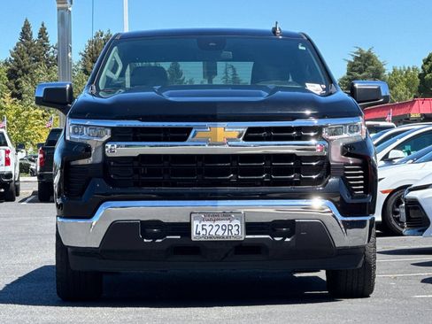 Used 2022 Chevrolet Silverado 1500 LT AWD/4WD image 10