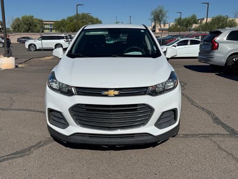 Used 2020 Chevrolet Trax LS FWD image 2